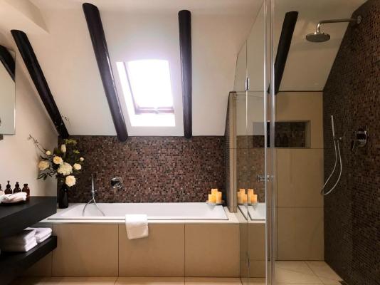 Room image 6