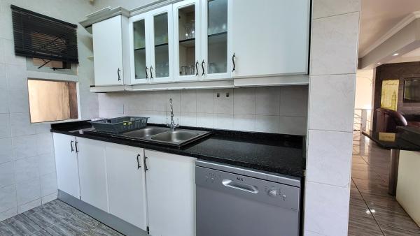 Room image 7