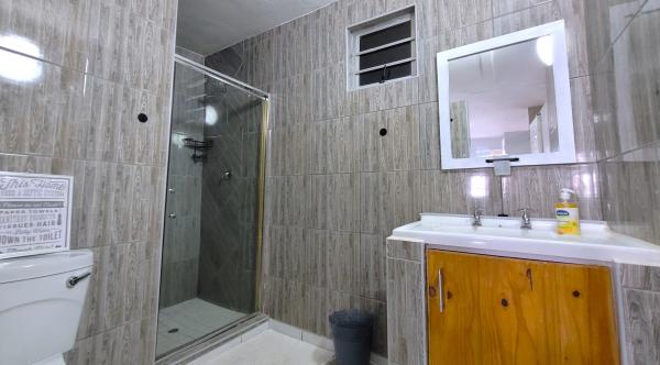 Room image 6