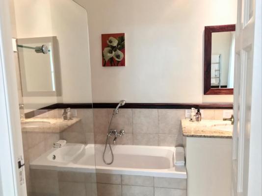 Room image 5