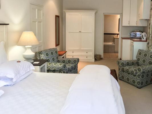 Room image 6