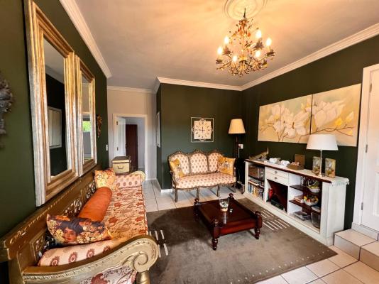 Room image 4