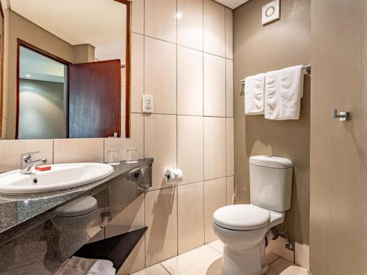 Room image 3
