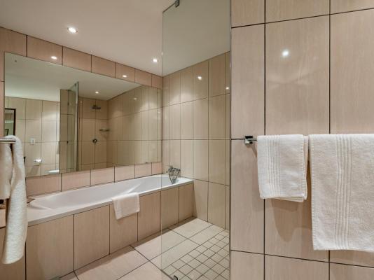 Room image 5