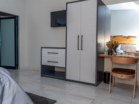 Room image 2