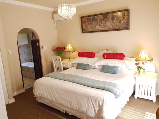 Room image 15