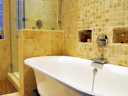 Room image 4