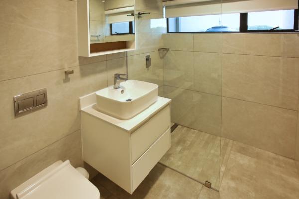 Room image 2