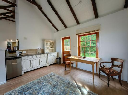 Room image 4