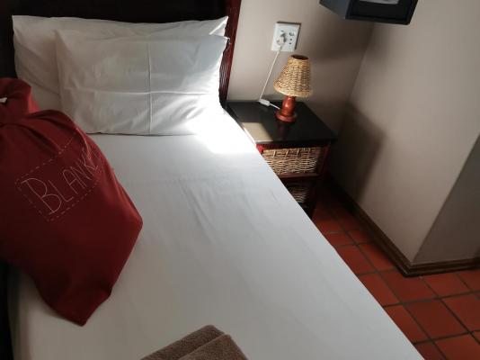 Room image 8