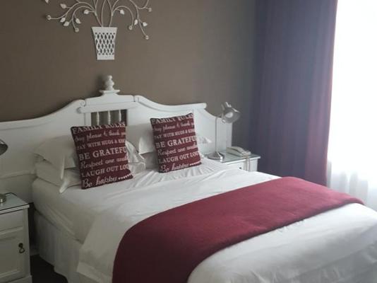 Room image 9