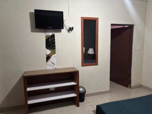 Room image 3