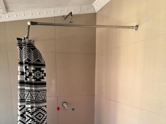 Room image 4