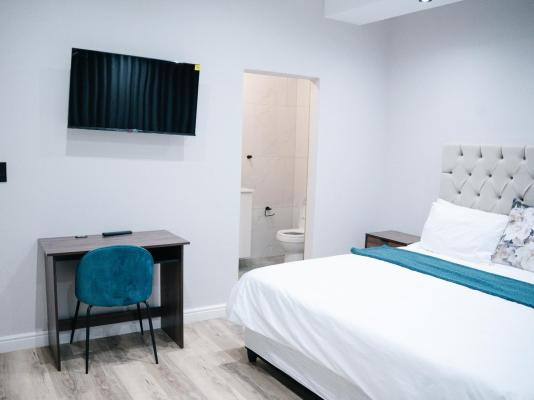 Room image 13