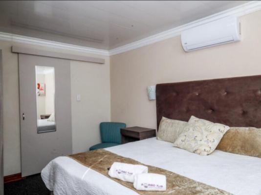 Room image 7