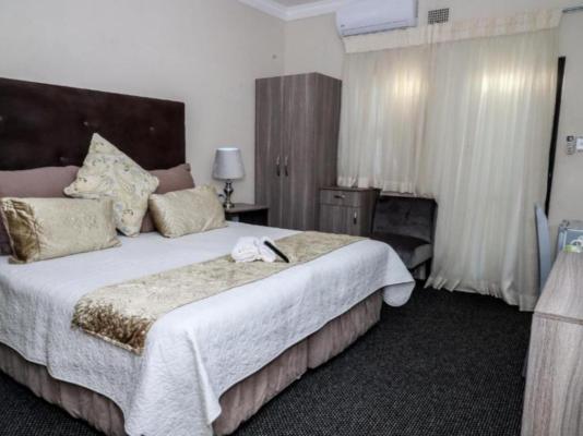 Room image 6