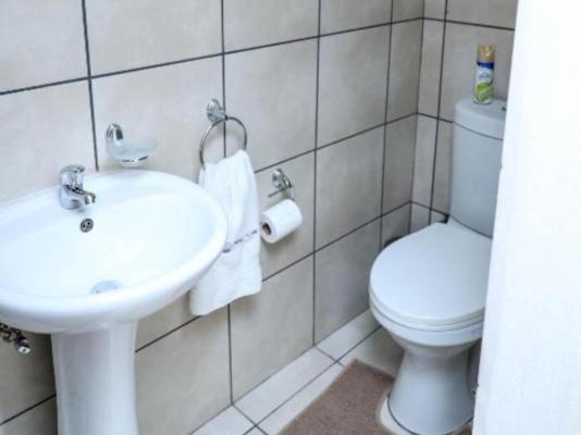 Room image 1