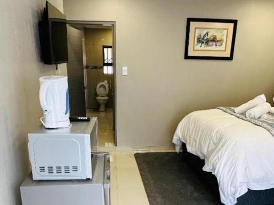 Room image 9