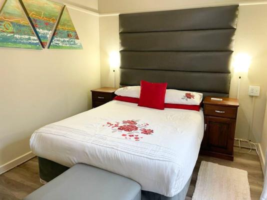 Relekane Guest House - 239942