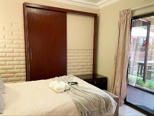 Relekane Guest House - 239944