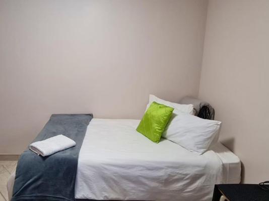 Room image 1