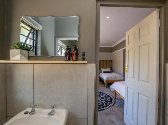 Desert Wind Private Guest and Game Farm - 240731