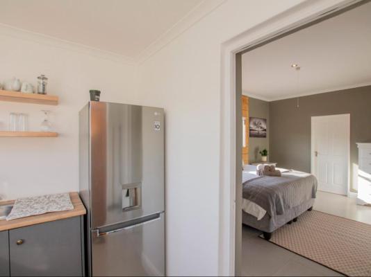 Room image 4