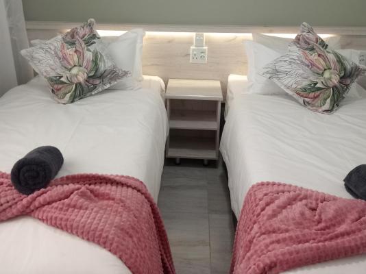 Room image 7