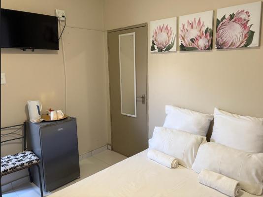 Room image 6
