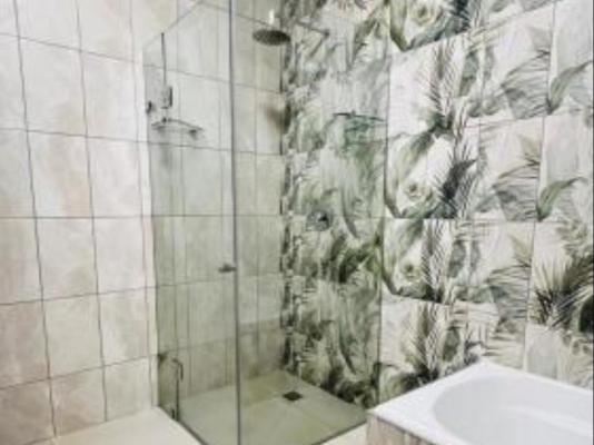 Room image 5