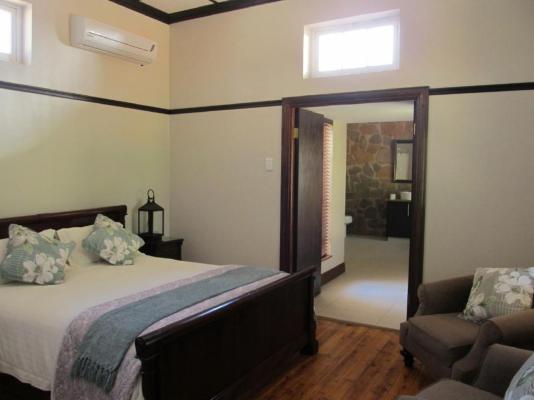 Room image 1
