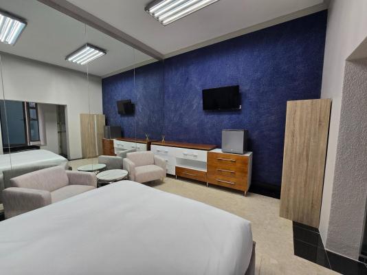 Room image 4
