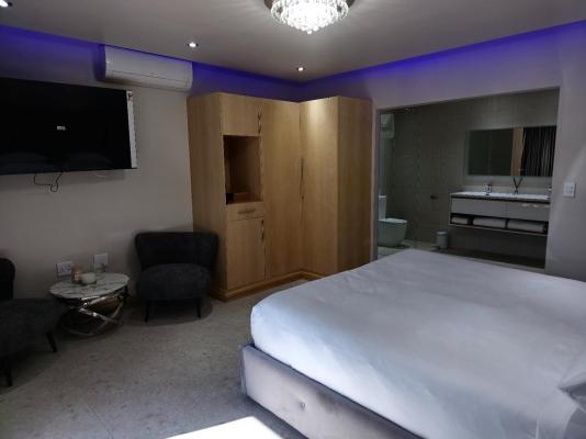 Room image 1