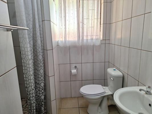 Room image 3