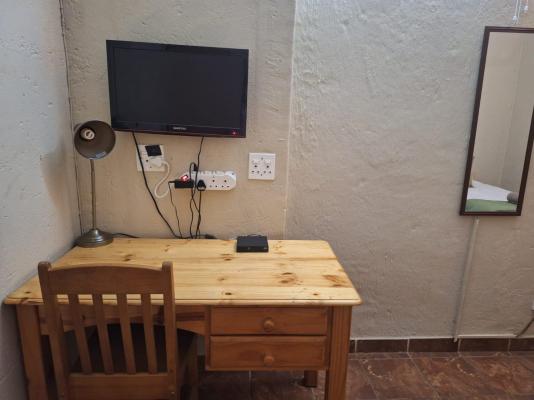Room image 3