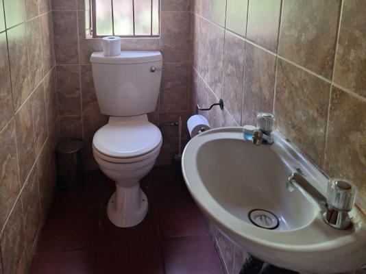Room image 2