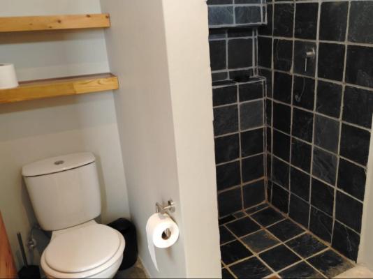 Room image 3