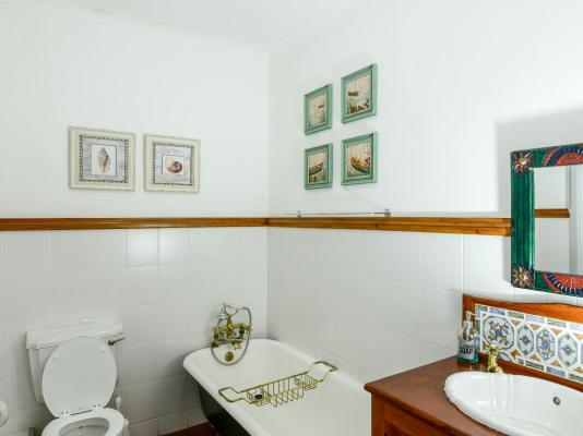 Room image 2