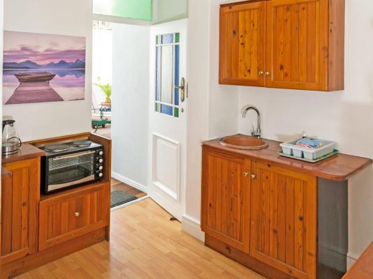 Room image 4