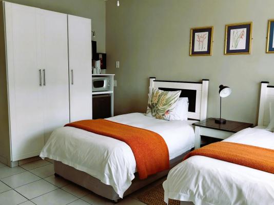 Room image 3