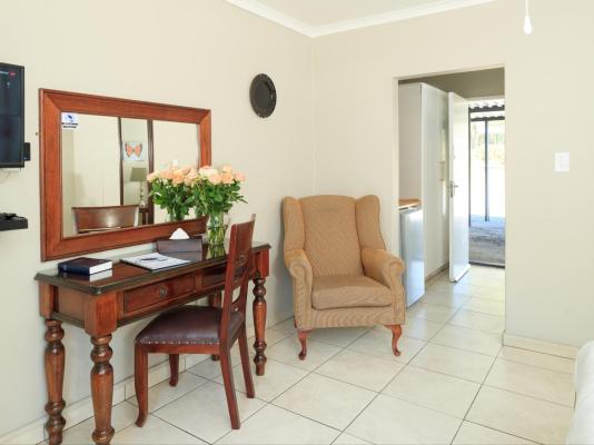 Room image 8