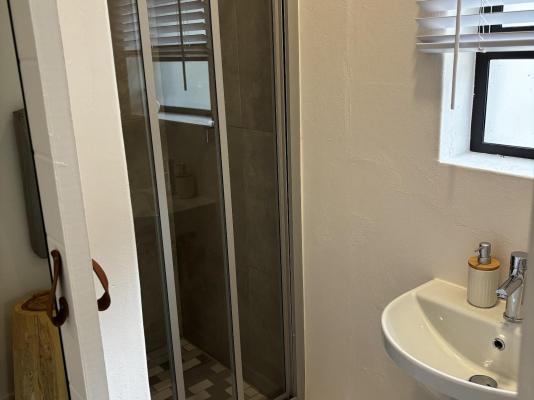 Room image 4