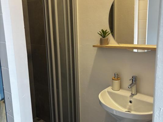 Room image 2