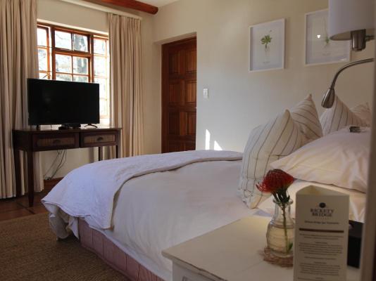 Room image 4