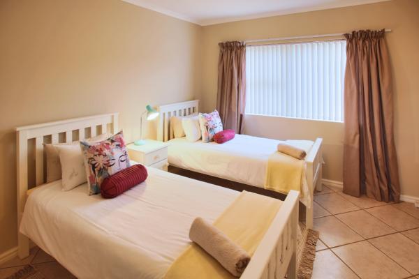 Dei Gratia, Langebaan, 8 Sleeper - 242520