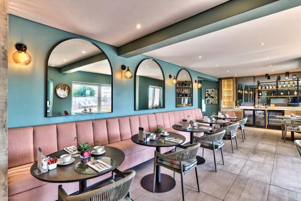Breakfast Room