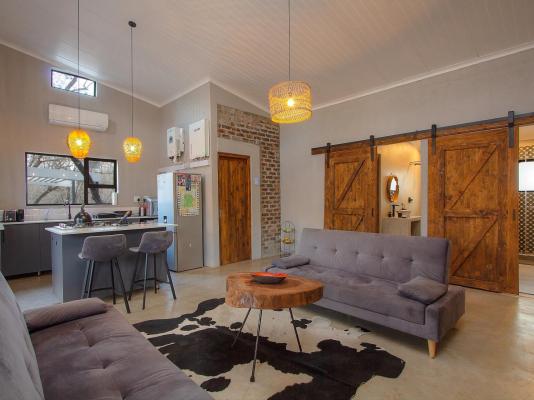 Chui House - 242818