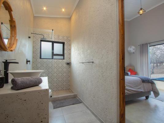 Chui House - 242835