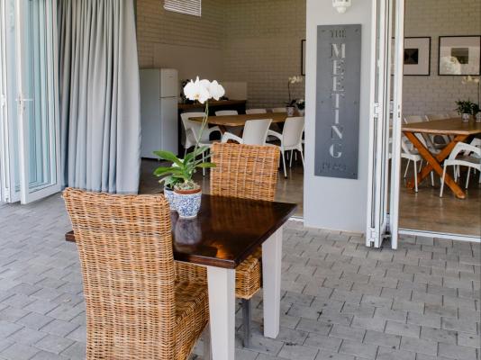 Bateleur Guesthouse - 242980