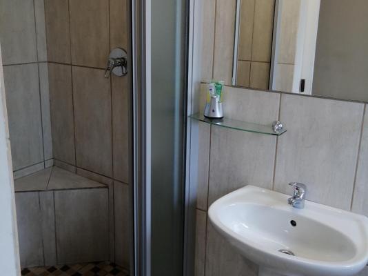 Room image 5